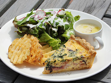 ベーコンエッグタルト ランチ