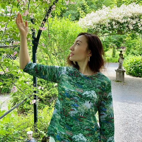 バラ色の暮し レースガーデンTシャツ
